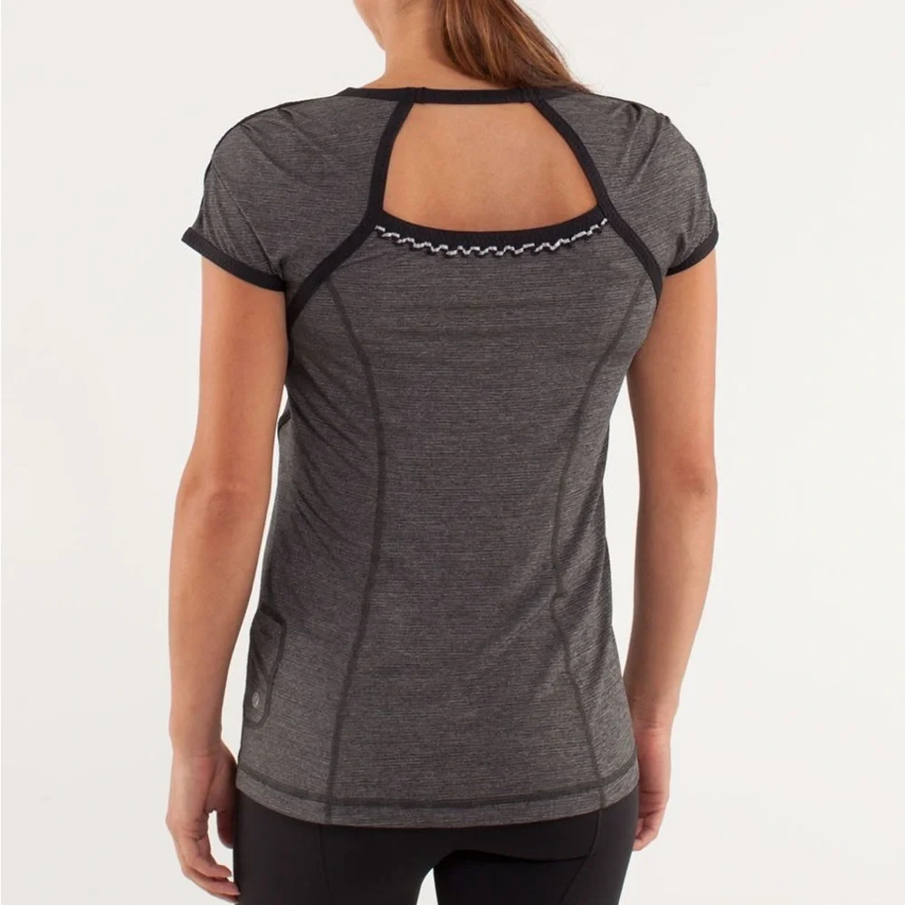 Lululemon‎ Run Team Spirit Short Sleeve Tee Ruffle Cut-out Back